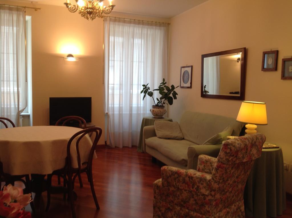 B&B Crispi Terst Pokoj fotografie